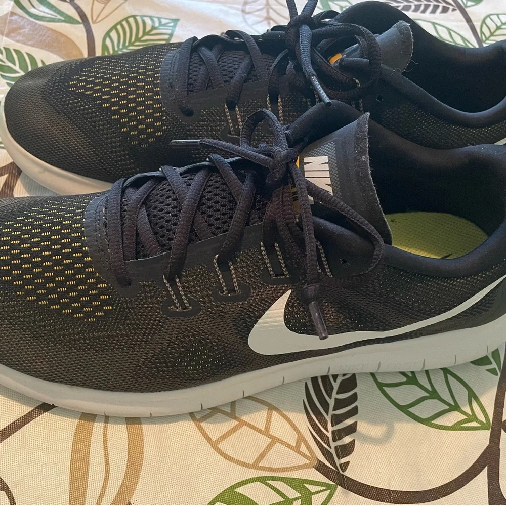 Men’s Nike Free RN2017 Black‎ Cargo Khaki Running Shoes, size 12
